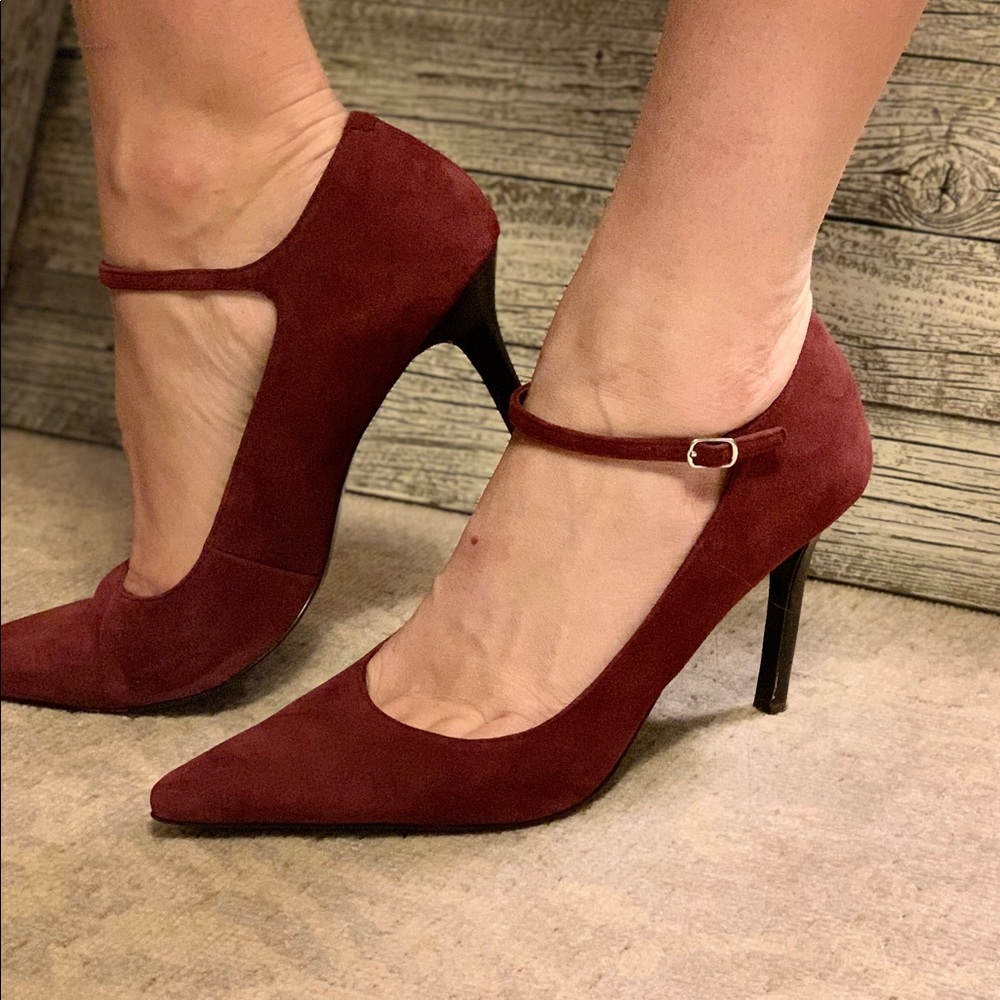 Ralph Lauren suede pumps